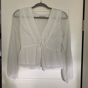 Abercrombie & Fitch - Size Small